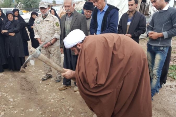 آیین کلنگ زنی مسجد امام جعفر صادق(ع) در روستای سراب گرم شهرستان سرپلذهاب برگزارشد