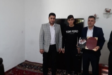 تجلیل ازمدال آور طلای مسابقه ووشو انتخابی تیم ملی جوانان ایران به همت کمیته امداد سرپل ذهاب 