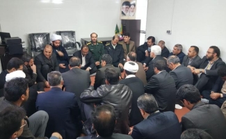 دیدار مسئولان شهرستان با امام جمعه سرپل ذهاب بمناسبت آستانه دهه فجرو چهلمین سالگرد پیروزی انقلاب اسلامی