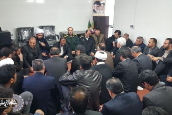 دیدار فرماندار و جمعی از مسئولین ادارات شهرستان سرپل ذهاب با امام جمعه این شهرستان حجت الاسلام جواد فاطمی نسب بمناسبت  چهلمین سالگرد پیروزی انقلاب اسلامی و دهه فجر 