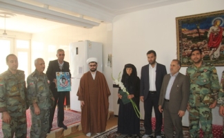 دیدار با خانواده های شهدا و جانبازان درشهرستان سرپل ذهاب