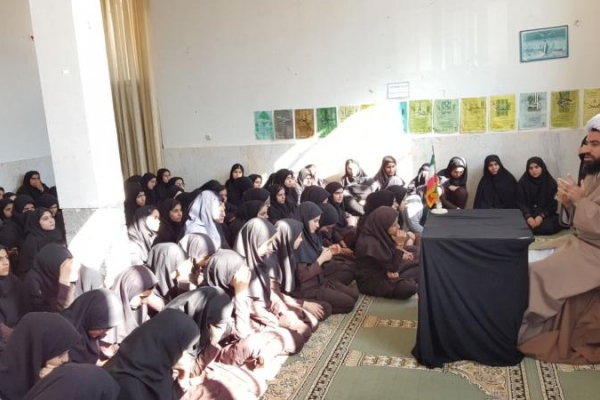 دانش آموزان در پیروزی انقلاب اسلامی نقش مهمی داشتند / از فضای مجازی در پیشبرد اهداف انقلاب اسلامی استفاده شود