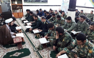 محفل انس با قرآن در حسینیه فرماندهی نیروی انتظامی سرپل ذهاب برگزار شد