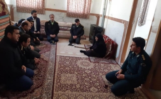 دیدار جمعی از فرماندهان نظامی و انتظامی با خانواده معظم شهدا در سرپل ذهاب