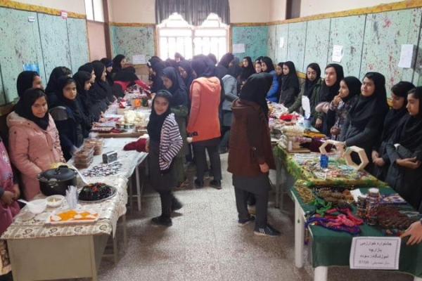 جشنواره نوجوان خوارزمی بخش بازارچه و دست سازه در آموزشگاه سوده سرپلذهاب برگزار شد