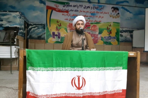 مشکلات و کمبودهای زلزله زدگان باوجود خدمات مناسب خیرین و دولت همچنان وجود دارد / مشارکت در ساخت بیش از ۱۰۰واحد مسکونی تخریبی توسط خیرین مدرسه ساز بانک صادرات 