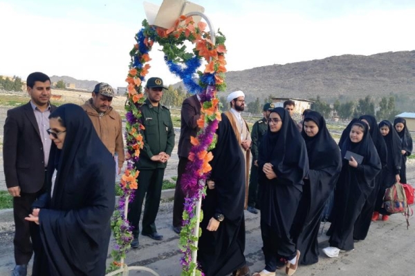 اعزام کاروان دانش آموزی سرپل ذهاب به مناطق عملیاتی جنوب کشور