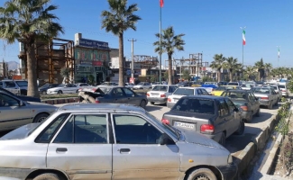 پارک دوبله و سوبله خودروها، نفس خیابان‌ها را تنگ می‌کند/ ترافیک دردسر جدید سرپلذهابی ها