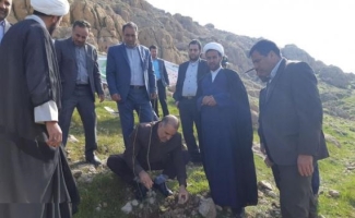 100 اصله نهال در پارک جنگلی شهرستان سرپل ذهاب غرس شد
