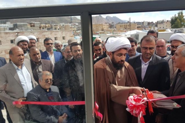 مصلای نماز جمعه شهرستان سرپلذهاب با حضور امام جمعه و  مسئولین اداری شهرستان افتتاح شد