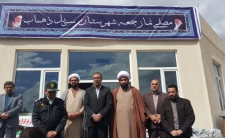برگزاری نماز جمعه شهرستان سرپلذهاب در مصلی جدید این شهرستان که با حضور امام جمعه، فرماندار، مسئولین و مردم سرپلذهاب
