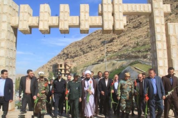 غبار روبی گلزار شهدای گمنام شهرستان سرپل ذهاب به مناسبت گرامیداشت روز شهید
