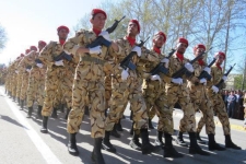 اقتدار نیروهای مسلح در 29 فروردین در پادگان ابوذر شهرستان سرپل ذهاب به نمایش در خواهد آمد/ رژه یگانهای نظامی و انتظامی