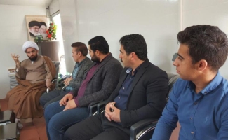 نشست صمیمانه جوانان با امام جمعه شهرستان سرپل ذهاب 