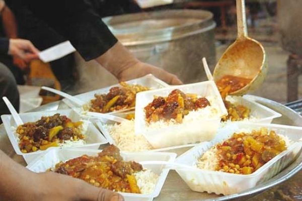 کمیته امداد امام خمینی (ره)سرپل ذهاب آماده جمع آوری کمکهای نقدی وغیرنقدی خیرین نیکوکارجهت تهیه افطاری 