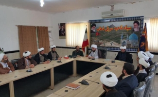 دیدارامام جمعه سرپل ذهاب و جمعی ازروحانیون شهرستان با فرماندهی جدید سپاه ناحیه سرپل ذهاب 