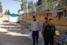 توزیع 35 پک خوراکی به ارزش بیش از100میلیون ریال بین نیازمندان و بیماران شهرستان