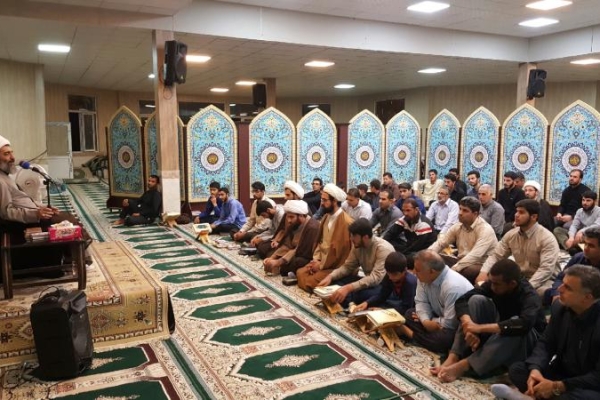 مردم سرپل ذهاب در نخستین شب از لیالی قدر یکپارچه ندای بندگی سر دادند