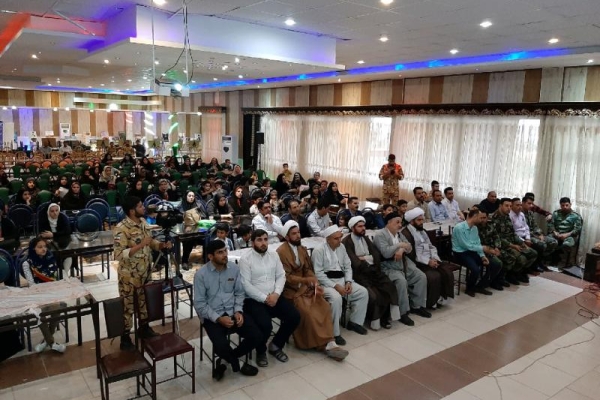 بصیرت نقش مهمی در اتحاد وانسجام مسلمانان دارد / لزوم صبر ومقاومت در برابر مشکلات