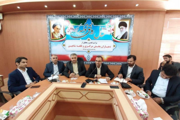 زحمات دهیاران بعداز زلزله باعث آبادانی  روستاها شد / نقش زحمات دهیاران در تسریع بازسازی روستاهای زلزله زده شهرستان