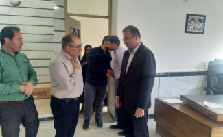 بازدید سرزده فرماندار از ادارات شهرستان