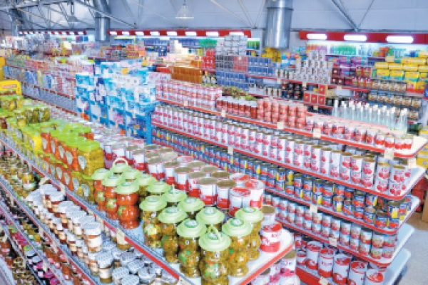 قیمت های متفاوت کالا موجب نارضایتی مردم سرپل ذهاب شده است/ لزوم نظارت بیشترمسئولین