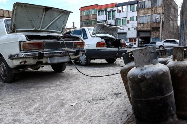 پلمپ واحدهای شارژ کپسول گازمایع بعلت گرانفروشی در سرپلذهاب/ با متخلفان برخورد قاطع خواهد شد