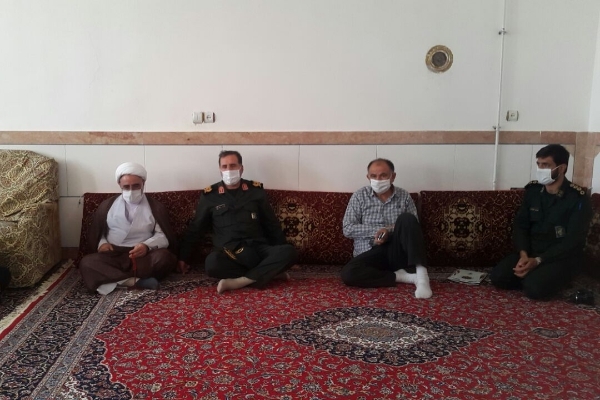 تفقد و دلجویی با خانواده شهدای شهرستان سرپلذهاب