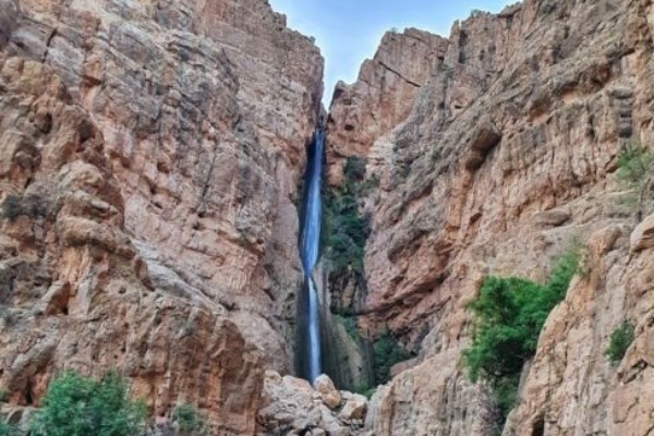 غبار غفلت مسئولین بر رخ بزرگترین آبشار طبقه ای ایران/ ترمیم زخم بزرگترین ظرفیت بومگردی سرپل ذهاب درهاله ای از ابهام