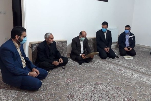 دیدار فرماندار شهرستان با خانواده شهید علی اشرف سلیمانی