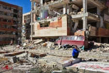 دروغی به نام تمدید امهال تسهیلات بانکی/ جریمه‌های سنگین بانک‌ها به کسادی کسب و کار زلزله‌زدگان کرمانشاه اضافه شد