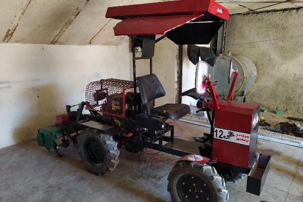 ابتکار جوان سرپلذهابی در طراحی و ساخت مینی تراکتور/ حمایت مسئولین در تولید انبوه را می طلبد