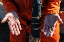 پرداخت نکردن حقوق سه ماه کارگران شهرداری سرپلذهاب/ از مشکلات مالی تا کم کاری مسئولین