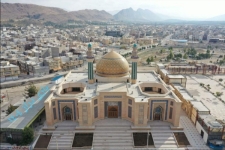 حرم احمدابن اسحاق (ره) پس از چهار سال / قطب بزرگ زیارتی و فرهنگی کشور نیازمند توجه ویژه است