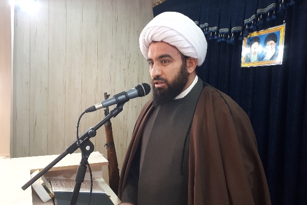 دشمنان انقلاب با فشار اقتصادی و تهمت به دنبال جداکردن مردم از نظام هستند / جهاد تبیین راه مقابله با جنگ ترکیبی دشمنان است