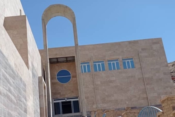 بعد از گذشت ۱۰ سال مجتمع فرهنگی هنری سرپلذهاب به مرحله بهره برداری نزدیک شد/ انتظار انجمن هنرمندان سرپلذهابی به تامین اعتبار و پایان کار پروژه