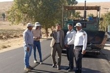 بازدید فرماندار شهرستان سرپل ذهاب از روند اجرای روکش آسفالت محور احمد آباد به سرابگرم