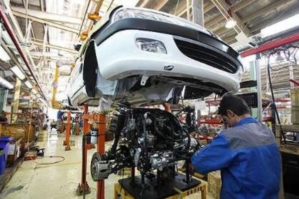 قیمت خودروها تا پایان سال افزایش می‌یابد؟