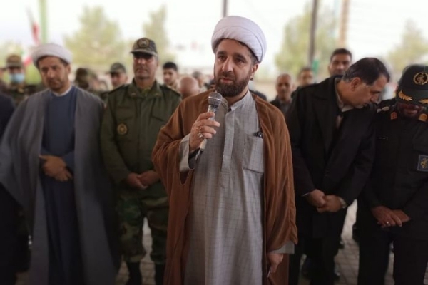 مزار شهدای شهرستان سرپل ذهاب غباروبی و عطرافشانی شد