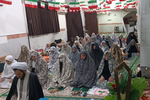 مومنین سرپلذهاب برای استغفار و عبادت خداوند در مساجد جامع و ابوالفضل العباس (‌ع) شهرستان معتکف شدند