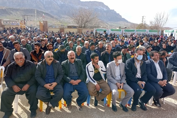 بمناسبت گرامیداشت دهه مبارک فجر و ۴۴مین سالگرد پیروزی انقلاب اسلامی /جشن بزرگ انقلاب در دهستان پشت تنگ ذهاب برگزارشد