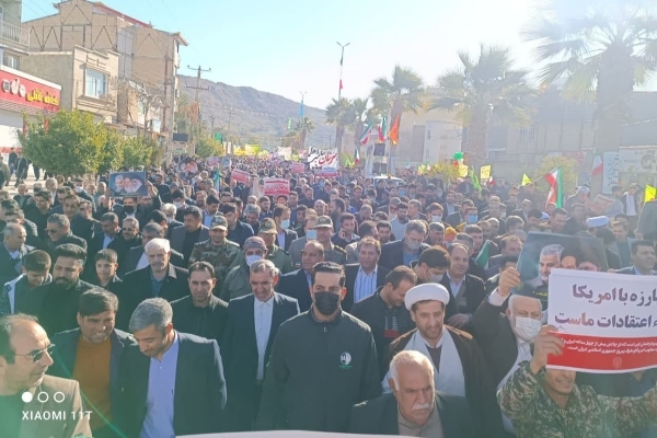 راهپیمایی باشکوه ۲۲ بهمن باحضور مردم انقلابی و ولایتمدار  شهرستان سرپل ذهاب آغاز شد