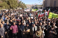 حضور جوانان و نوجوانان سرپل ذهابی در جشن پیروزی انقلاب اسلامی / نمایش بصیرت و ولایتمداری دهه هشتادی ها در خیابان های شهرستان