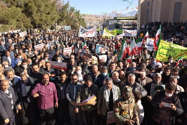 حضور جوانان و نوجوانان سرپل ذهابی در جشن پیروزی انقلاب اسلامی / نمایش بصیرت و ولایتمداری دهه هشتادی ها در خیابان های شهرستان