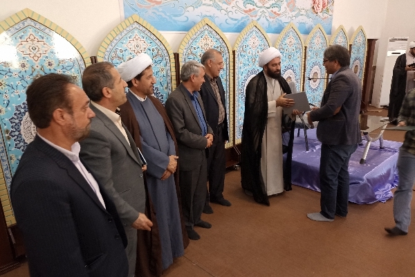 برگزاری مراسم تجلیل از فرهنگیان و دانش آموزان برتر فعالیت های فرهنگی و تربیتی شهرستان