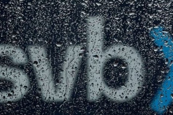 صفر تا صد بحران ورشکستگی بانک‌ها در آمریکا/ وقتی بانک مرکزی آمریکا ریشه نظام بانکی را می‌زند