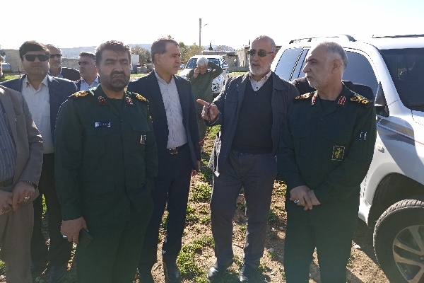 بازدید فرمانده قرارگاه منطقه ای نجف اشرف و فرمانده سپاه حضرت نبی اکرم (ص) استان کرمانشاه از یادمان شهدای بازی دراز