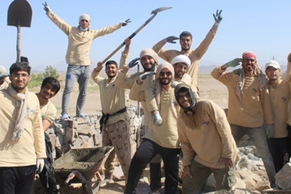 در نوروز رمضانی، از جهادی‌ها چه خبر؟/ از اعتکاف علمی برای بچه‌های بشاگرد تا تدارک سفره افطار برای جنگ‌زدگان یمن