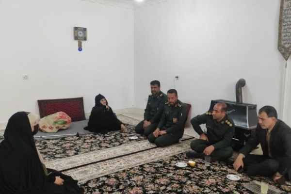 دیدار با خانواده شهید حقمرادی در سرپلذهاب صورت گرفت