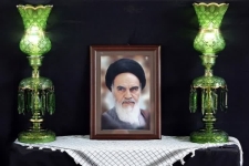 جهاد تبیین و بیان ویژگی های امام راحل(ره) امری لازم و ضروری است